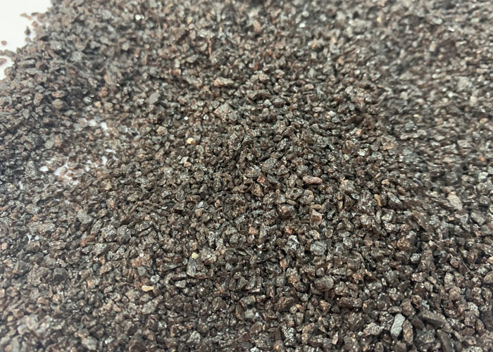 Brown ad alta densità ha fuso le materie prime della sabbiatura F24 F30 F36 dell'allumina dell'abrasivo abrasivo della sabbia