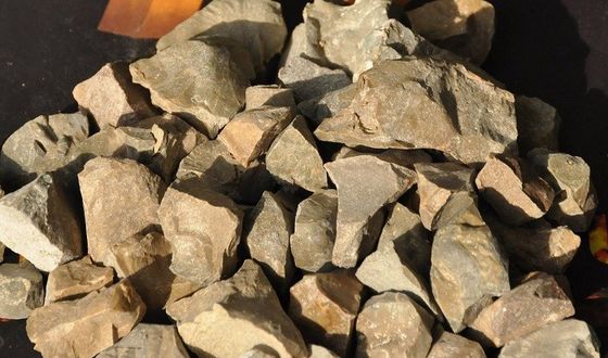 Velocità ad elevato punto di fusione di raffinamento dell'alluminio del calcio delle scorie come scorie fuse del pozzetto di colata